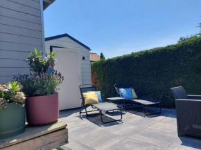 Stelle Maris, Nice place in Heinkenszand, 2 bedrooms, WIFI smart TV and privacy